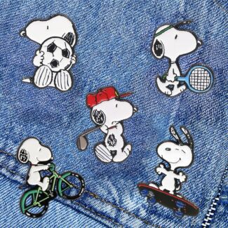 Peanuts Sports Pin Badge - Select Design